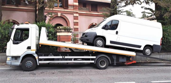 Service de remorquage de véhicule léger Martinique